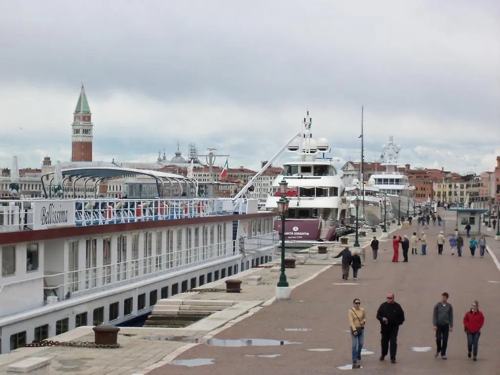 Biennale Bed & Breakfast Venice