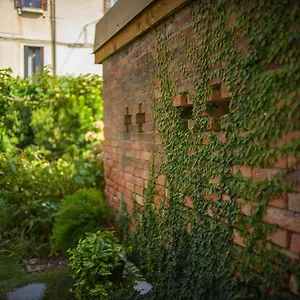 https://madama-garden-retreat.hotelslidodijesolo.com