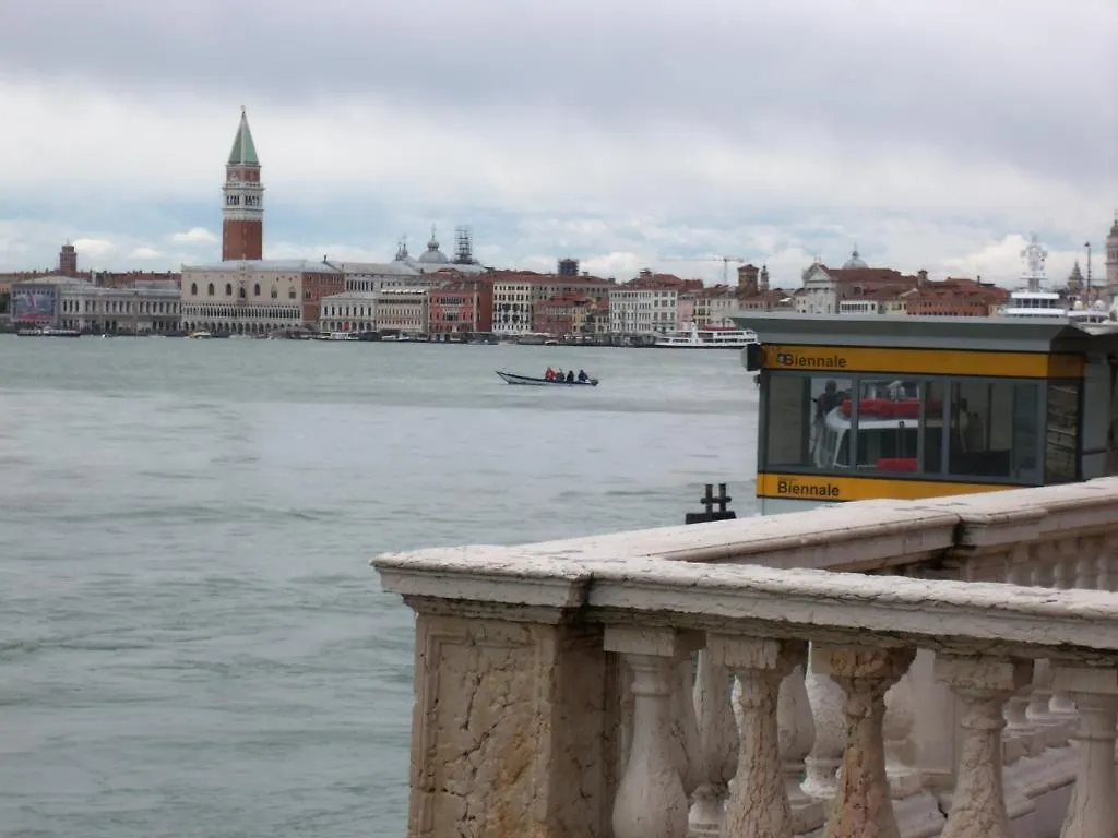 Biennale Acomodação com café da manhã Veneza Alojamento de Acomodação e Pequeno-almoço